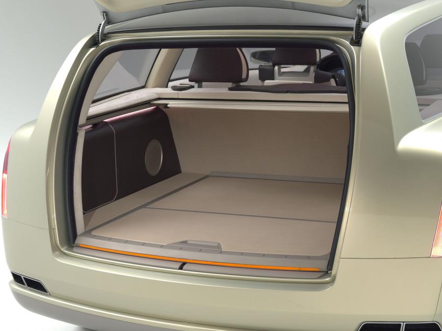  Volvo Versatility Concept Car 2003 года  (фото 12 из 31)